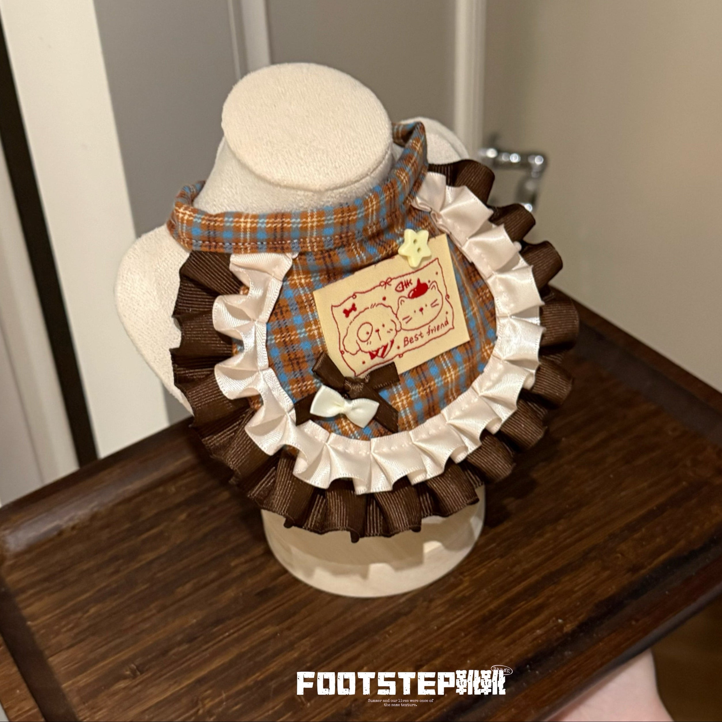 FOOTSTEP - Best Friend Print Double Ruffle Pet Bib Pet Bibs FOOTSTEP