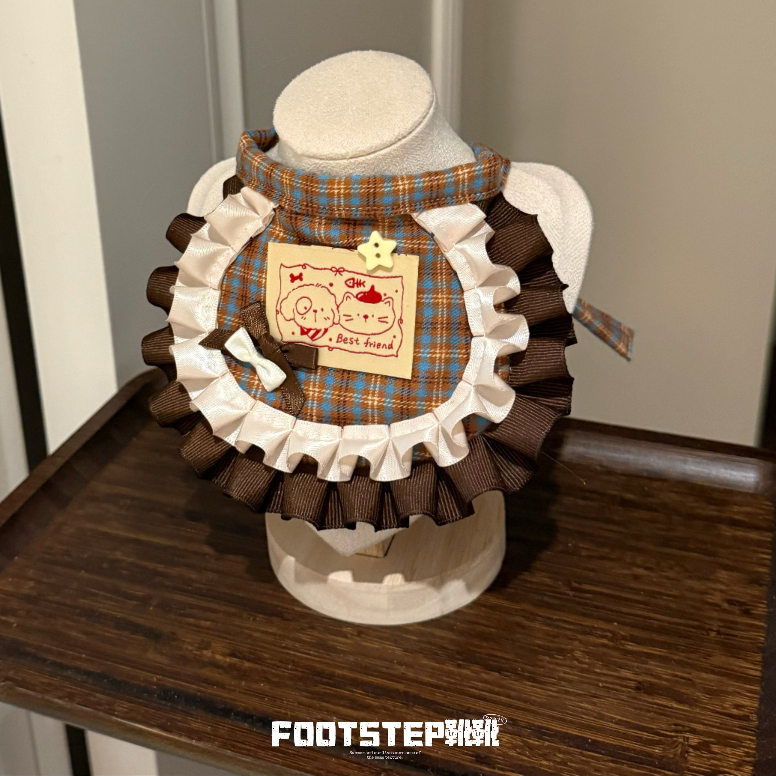FOOTSTEP - Best Friend Print Double Ruffle Pet Bib Pet Bibs FOOTSTEP