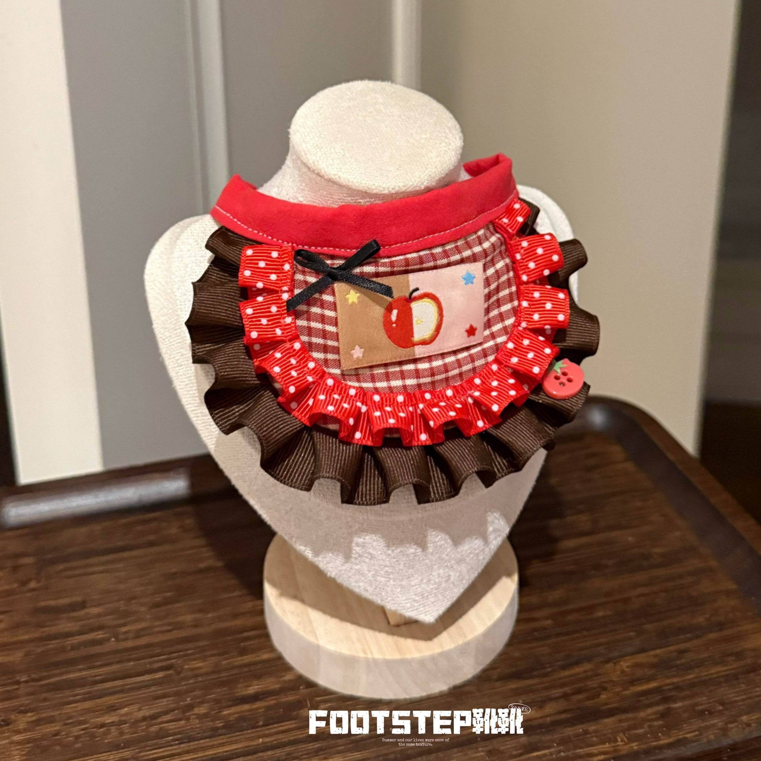 FOOTSTEP - Happy Apple Double Ruffle Pet Bib Pet Bibs FOOTSTEP