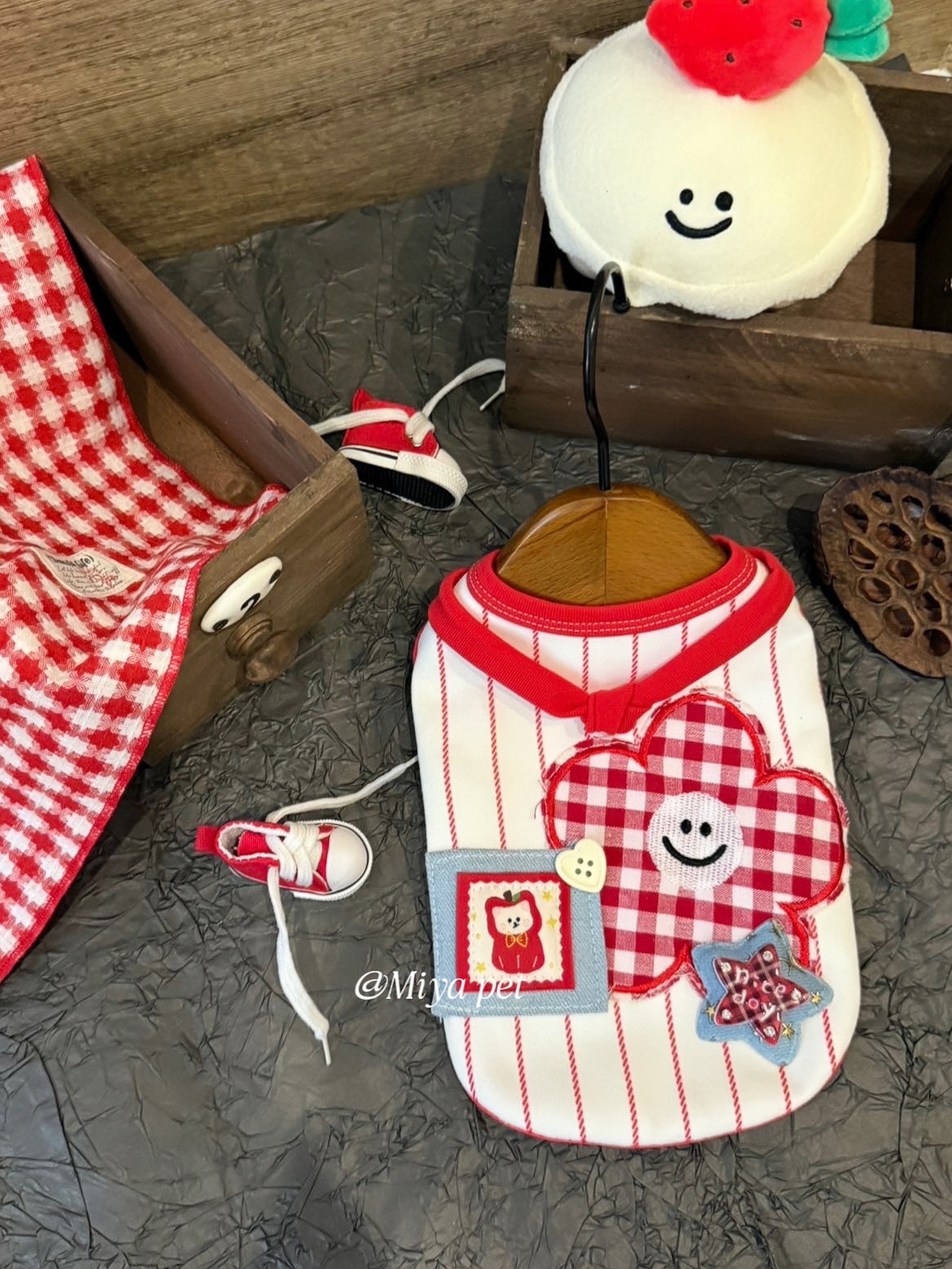 Red Striped Flower Appliqué Pet Tank Top Pet Top Miya