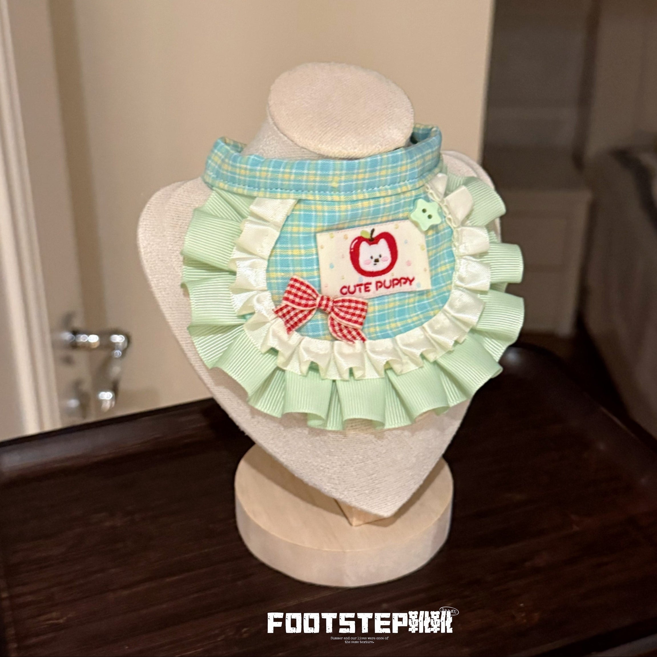FOOTSTEP - Lucky Apple Double Ruffle Pet Bib Pet Bibs FOOTSTEP
